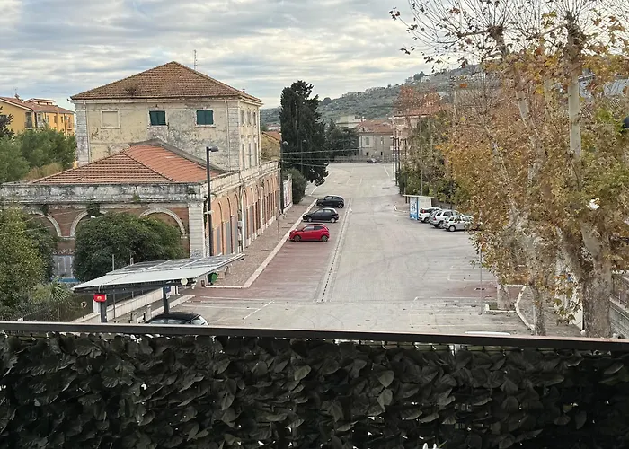 La Vecchia Stazione 3* ואסטו