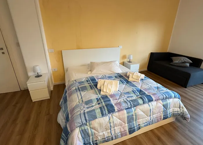 La Vecchia Stazione 3* ואסטו